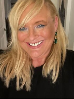 Meet your Posher, Cynthia